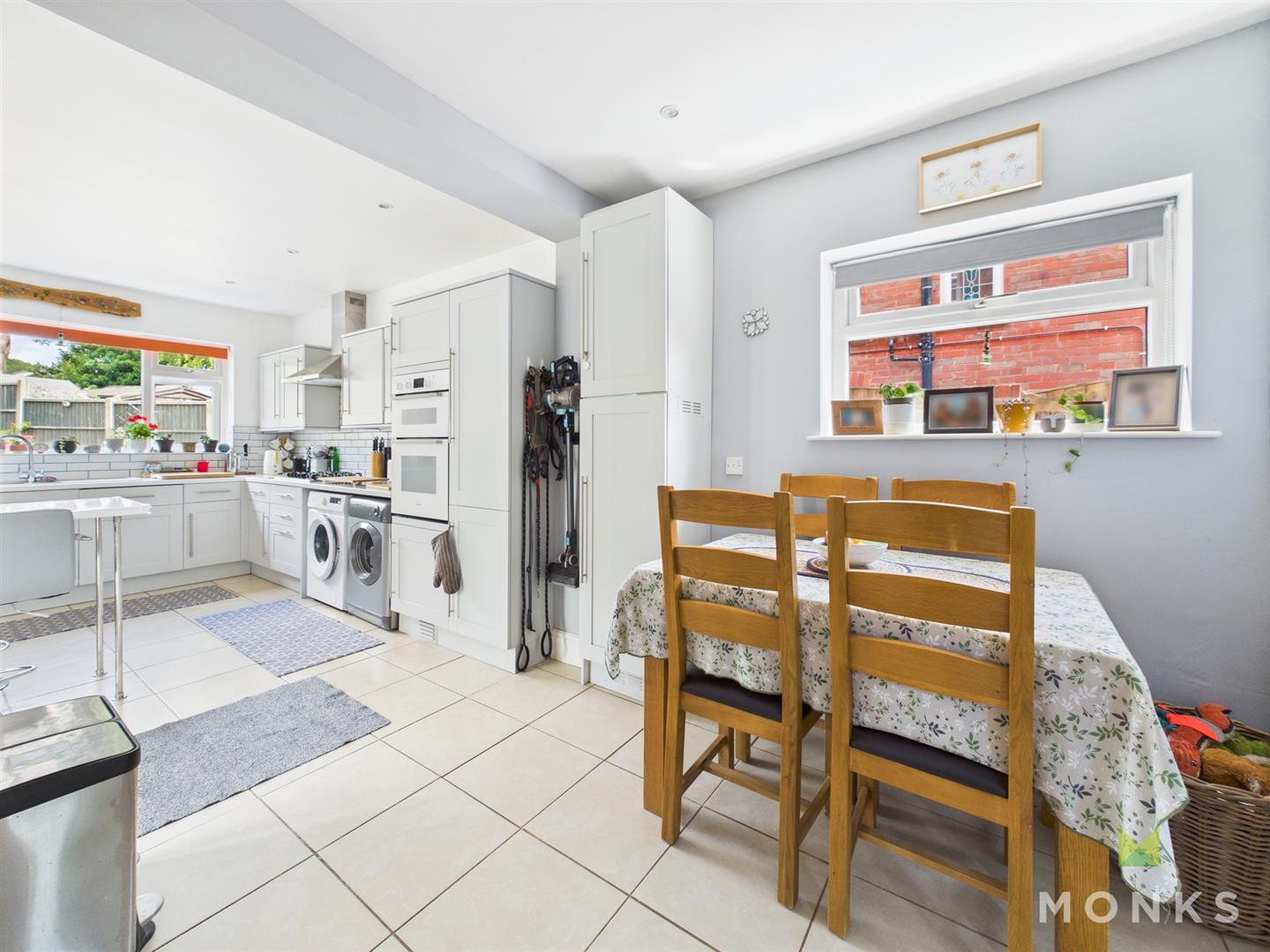 6 Monkmoor Avenue, Oswestry, SY11 2LD SSTC